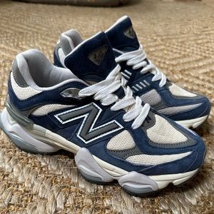 New Balance 9060 Size 6 Women’s / Size 4.5 Men’s